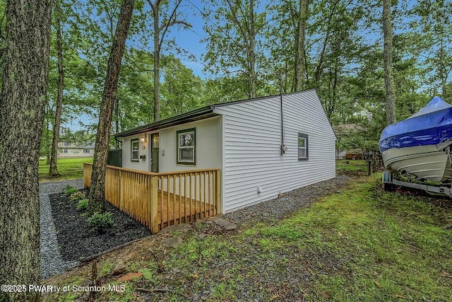 28 Holland Rd, Hawley, PA 18428 - view of side of property