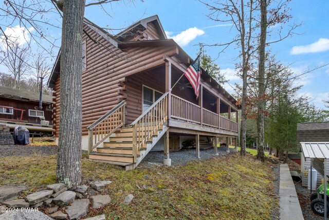 114 Fifth St, Greentown, PA 18426 - rear view of property with a wooden deck
