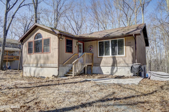 109 Pebble Rock Rd, Lackawaxen, PA 18435 - view of front facade