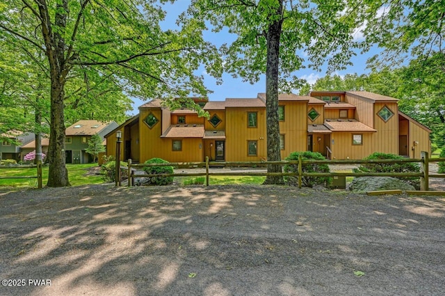 1107 Crest Cir, Lakeville, PA 18438 - view of front of home with roof with shingles