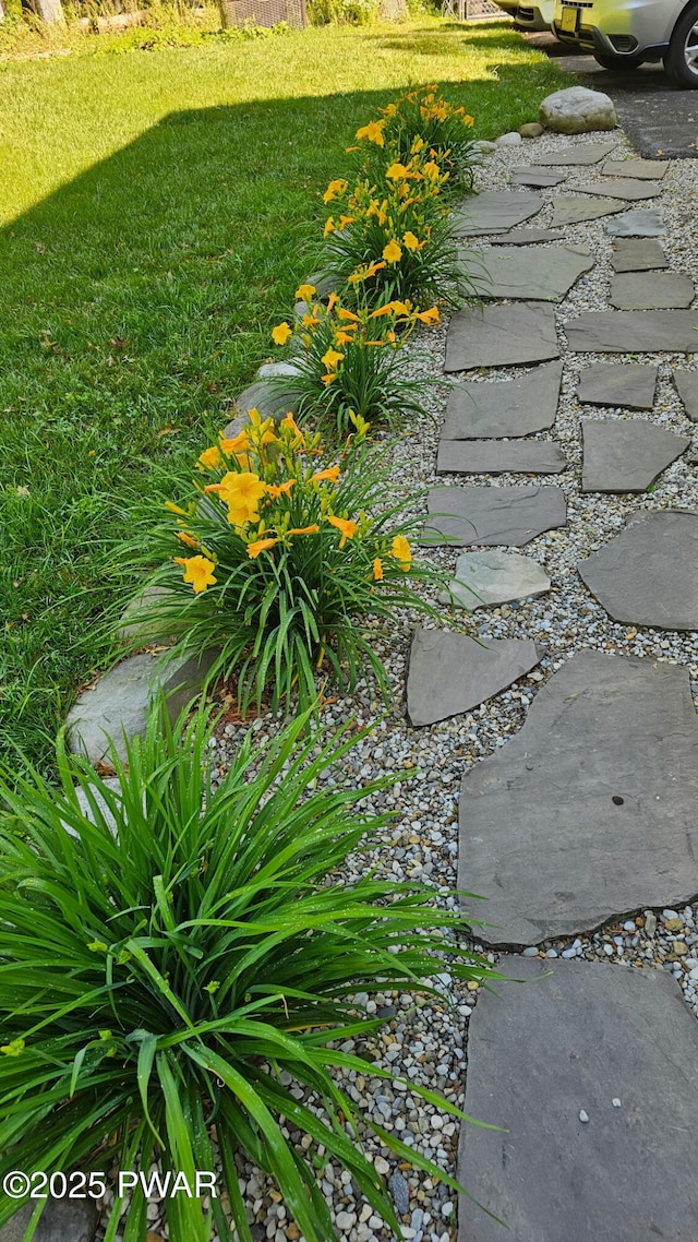 414 Leisure Loop, Milford, PA 18337 - view of grassy yard