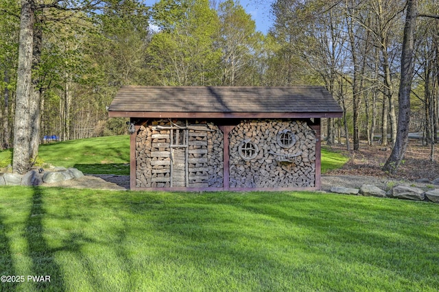 view of outdoor structure