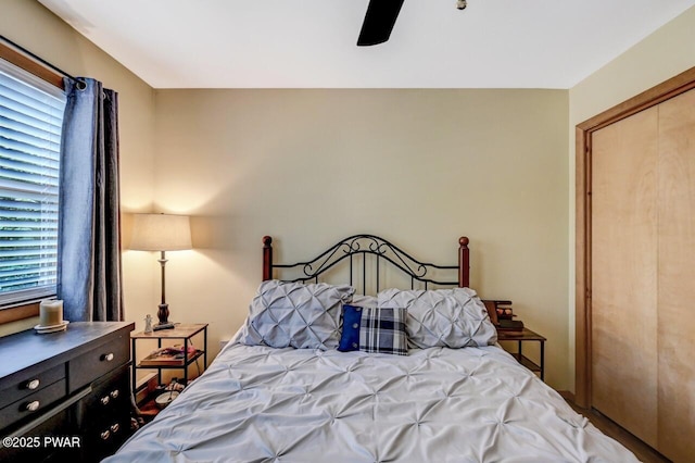 bedroom featuring ceiling fan