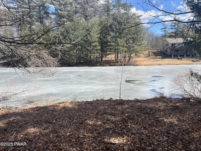 Oakridge Dr, Dingmans Ferry, PA 18328
