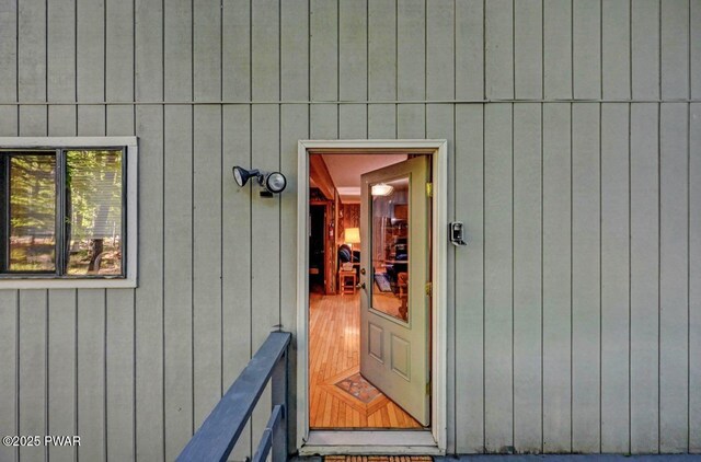 24 Lakewood Dr, Lake Ariel, PA 18436 - view of property entrance