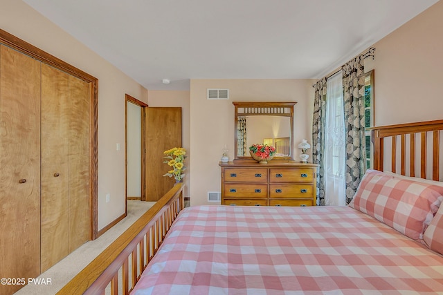 2106 Blueberry Ct, Bushkill, PA 18324 - bedroom featuring carpet floors