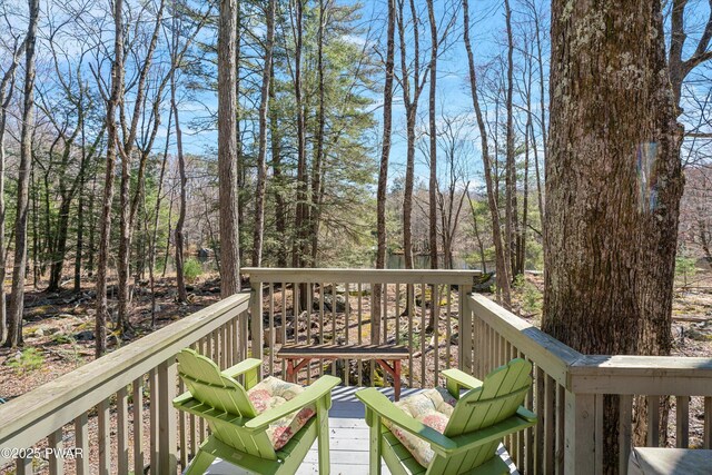 105 Tupelo Dr, Lords Valley, PA 18428 - view of wooden terrace