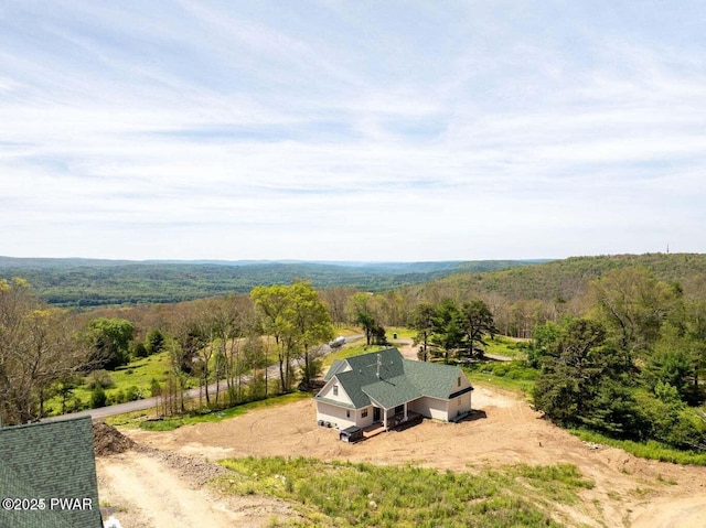 8 Matthews Dr, Milford, PA 18337 - aerial view of property and surrounding area featuring a forest