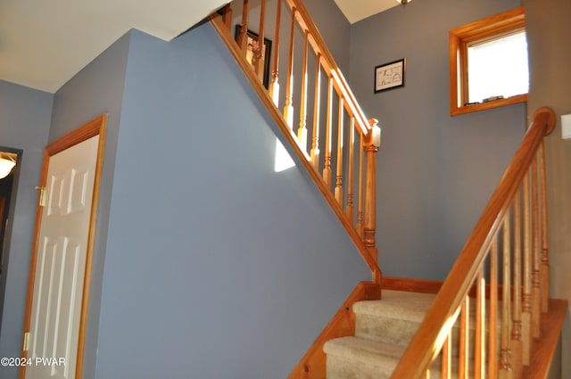 123 Fern Dr, Canadensis, PA 18325 - stairway with baseboards