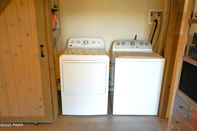 108 Juniper St, Dingmans Ferry, PA 18328 - laundry area featuring washer and dryer