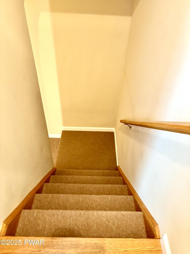 129 Skyview Rd, Dingmans Ferry, PA 18328 - stairway with baseboards