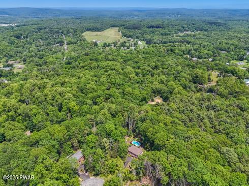 3043 Hemlock Rd, Stroudsburg, PA 18360 - bird's eye view of a forest