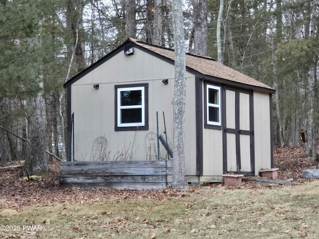 view of outbuilding