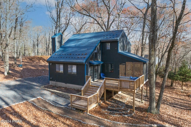 view of front of property featuring a deck