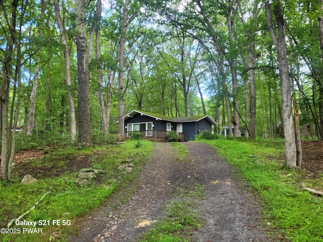 803 Lakeview Ct, Lords Valley, PA 18428 - photo 2