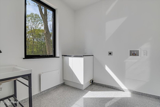 517 Maple Ridge Dr, Lords Valley, PA 18428 - laundry area with electric dryer hookup and washer hookup
