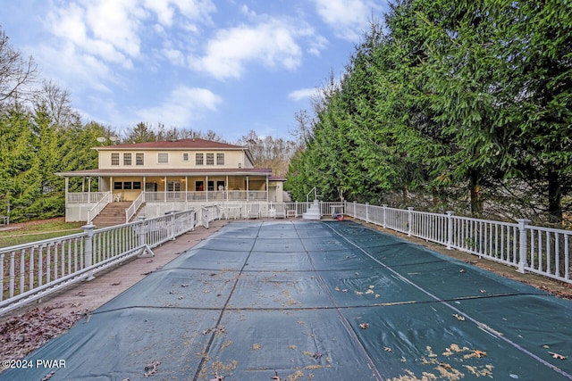 view of swimming pool