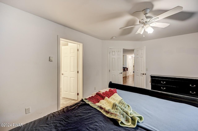 bedroom with ceiling fan