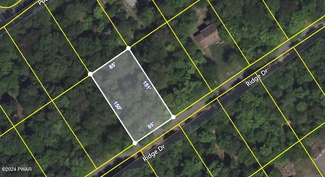 88 Ridge Dr, Gouldsboro, PA 18424