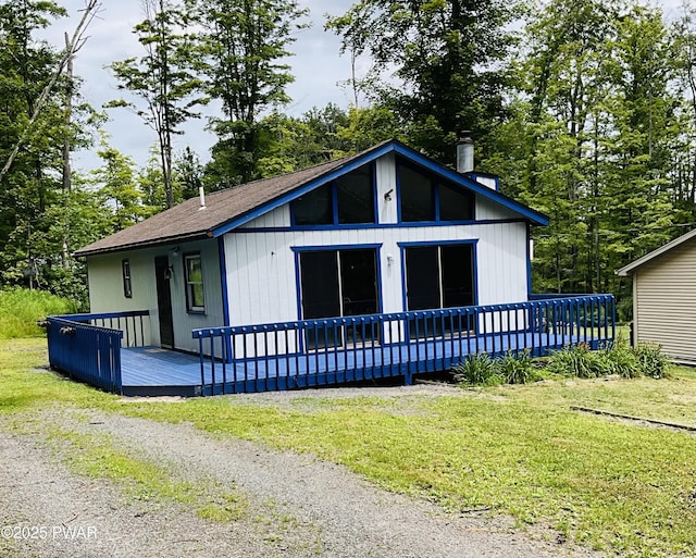 110 Parkwood Dr # 154, Lake Ariel, PA 18436 - view of front facade featuring a deck and a front lawn