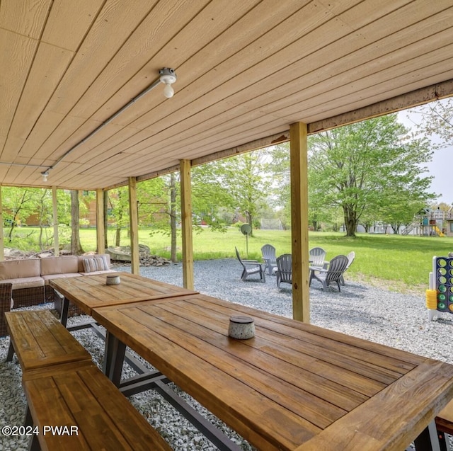 view of patio / terrace featuring outdoor lounge area