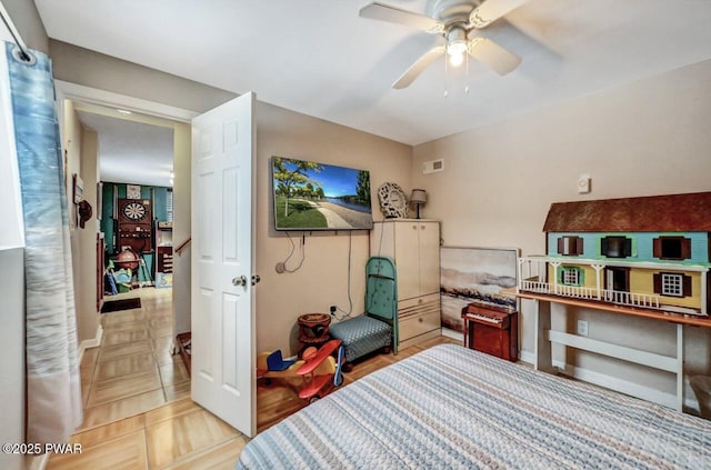 bedroom featuring ceiling fan