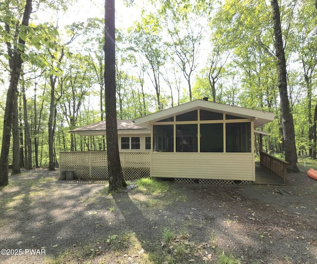 113 Widgeon Ln, Lords Valley, PA 18428 - back of property featuring a sunroom