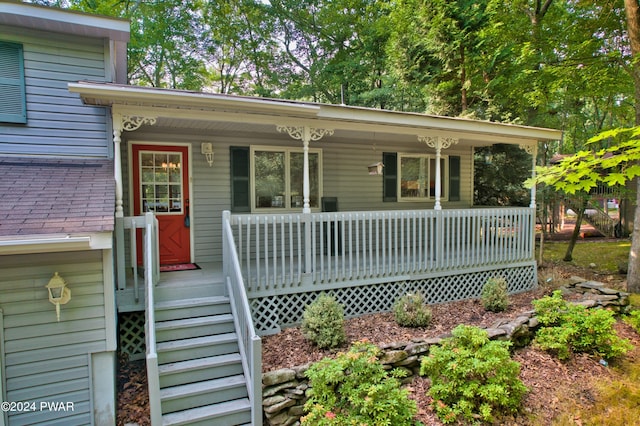 view of front of house featuring covered porch