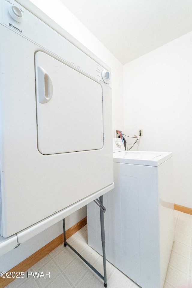 111 Babette Ct, Dingmans Ferry, PA 18328 - washroom featuring washer / clothes dryer and baseboards
