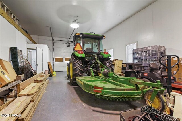 1075 Owego Tpke, Honesdale, PA 18431 - view of garage