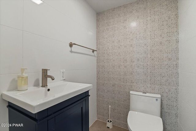 1075 Owego Tpke, Honesdale, PA 18431 - bathroom featuring tile walls and vanity