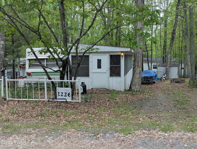 2226 Mallard Ln, Shohola, PA 18458 - photo 1