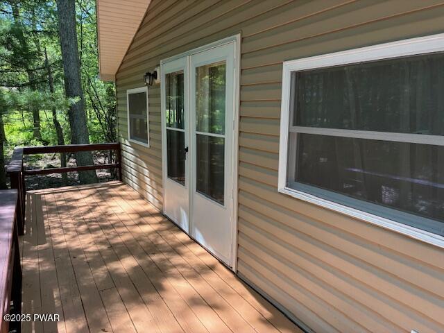 195 Conashaugh Trl, Milford, PA 18337 - view of wooden deck