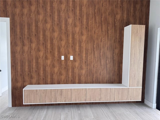 interior details featuring baseboards