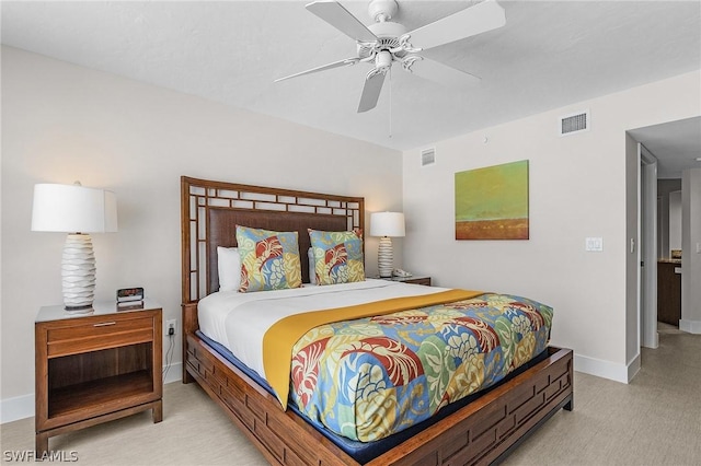 bedroom with ceiling fan