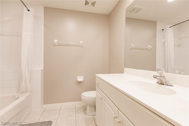 full bathroom featuring shower / bath combo with shower curtain, toilet, tile floors, and oversized vanity