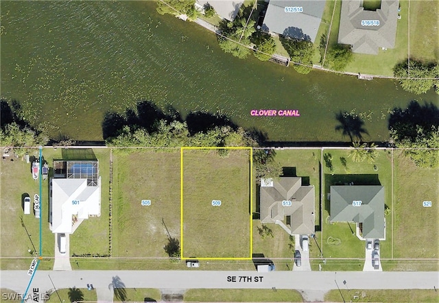 Listing photo 2 for 509 SE 7th St, Cape Coral FL 33990