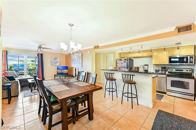 Listing photo 3 for 200 Palm Dr Unit 43-7, Naples FL 34112