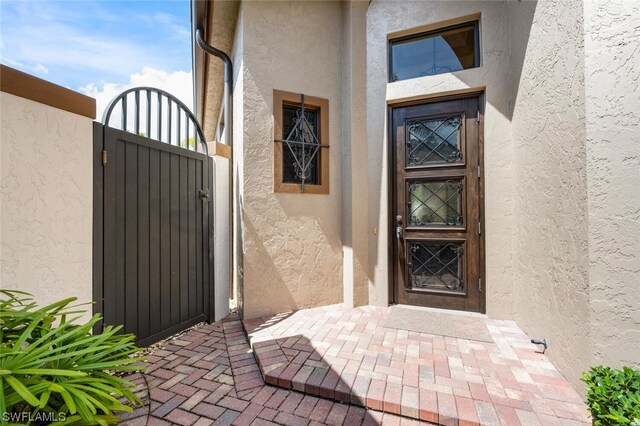 view of entrance to property