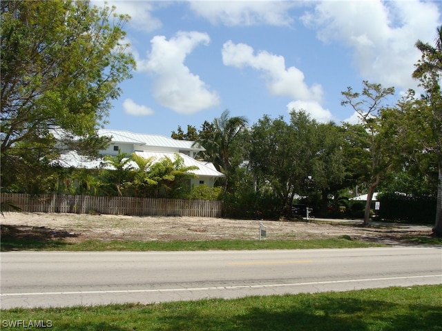 695 Broad Ave S, Naples FL, 34102 land for sale