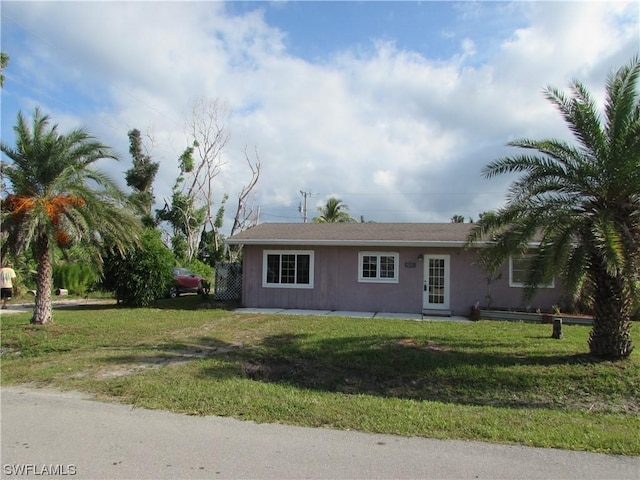 view of front of house with a front yard