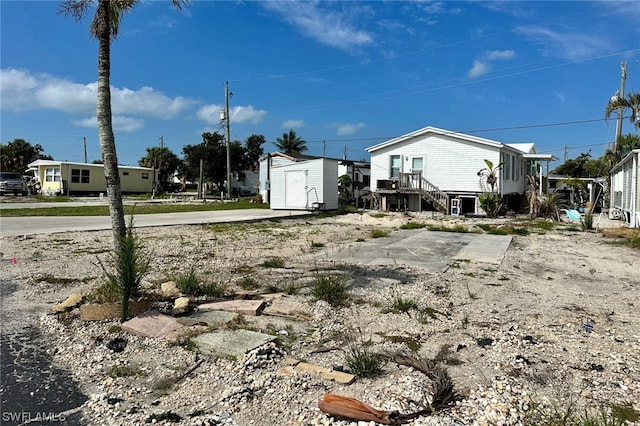 Listing photo 2 for 11 Helen Ln, Fort Myers Beach FL 33931