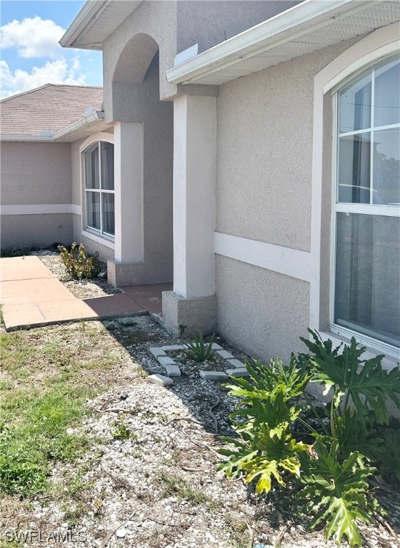 Listing photo 3 for 1923 NE 20th Ter, Cape Coral FL 33909