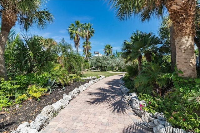 211 Kingfisher Dr, Captiva, FL 33924 - view of home's community