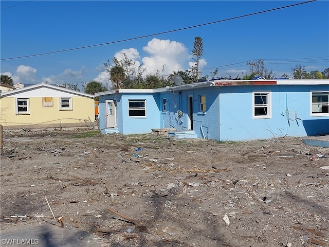 view of front of property