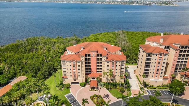 bird's eye view with a water view