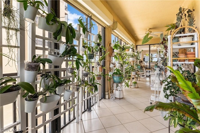 balcony with ceiling fan