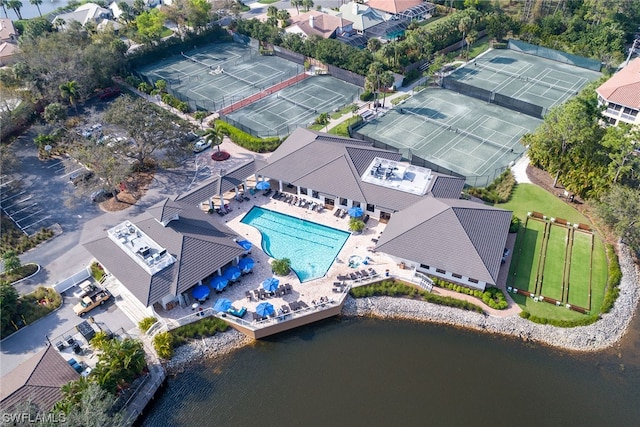 bird's eye view with a water view