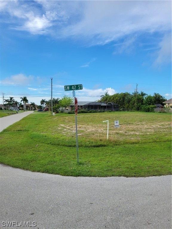 Listing photo 2 for 1102 SW 42nd St, Cape Coral FL 33914