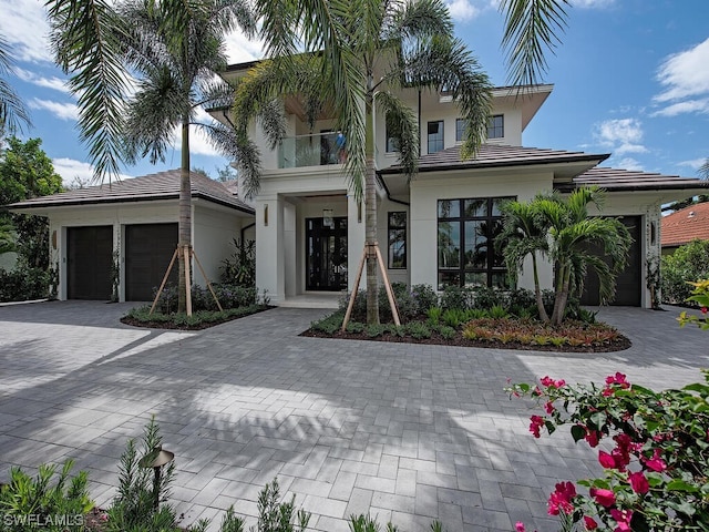 view of front of home featuring a garage